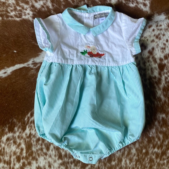 Petit confection baby onesie - Picture 3 of 7